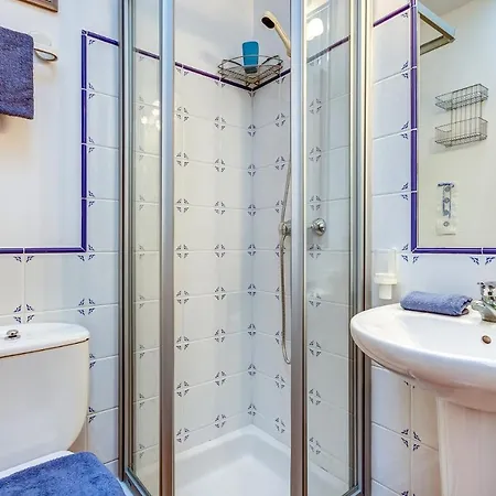 Tama By * Сант-Луис